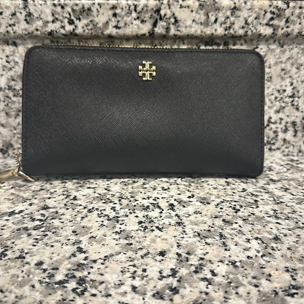 Tory Burch wallet